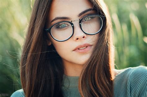 brunette glasses